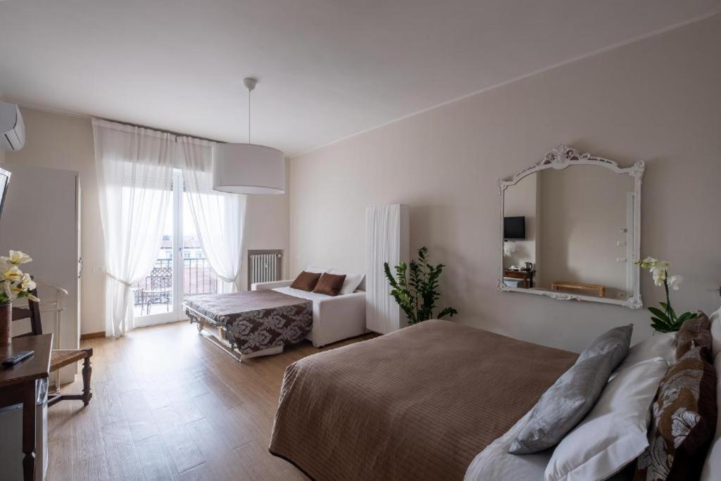 Cute And Cozy Apartment Train Station Bergamo Buitenkant foto
