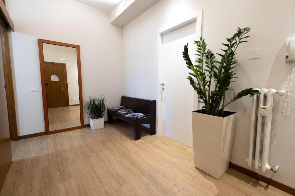 Cute And Cozy Apartment Train Station Bergamo Buitenkant foto