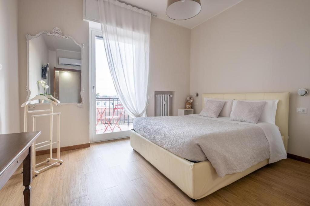 Cute And Cozy Apartment Train Station Bergamo Buitenkant foto